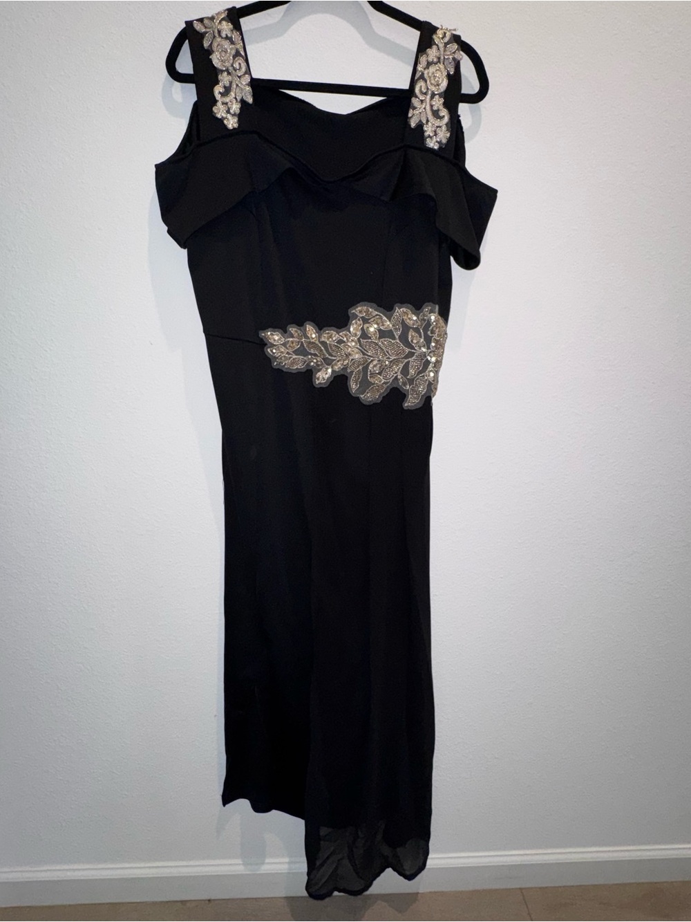 Elegant Black Evening Dress with Gold Beaded Accents